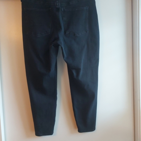 American Eagle Outfitters Curvy High Rise Dream Stretch Jegging Black 16 Short - Picture 6 of 8